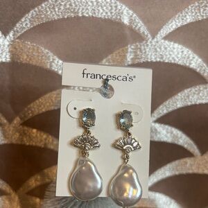 Francesca's Collections goldtone and Blue Gem Earrings
